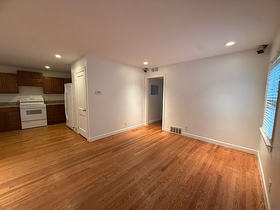 2nd image of 2310 Fernwood Dr