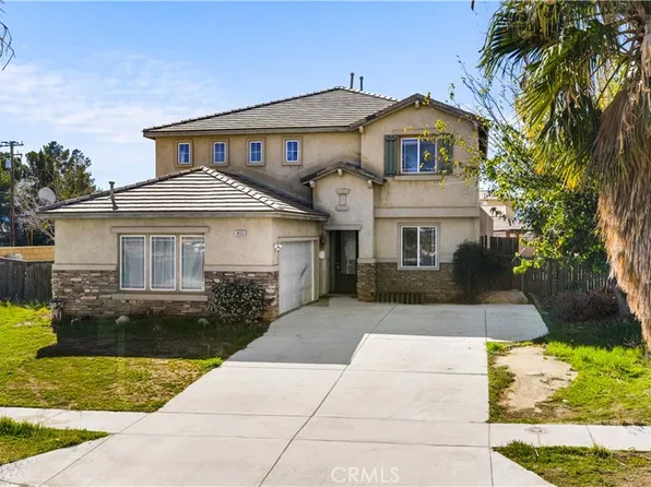 14555 Arthur St, Oak Hills, CA 92344