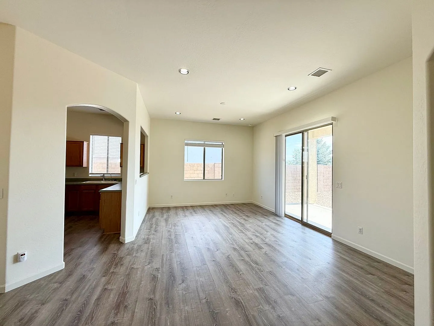 Beautiful 3 Bedroom + Office Home in Granville with Views & Community Amenities — Photo 3