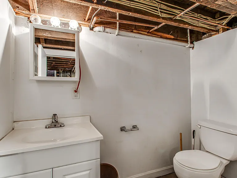 2128 Merriman Way — Photo 36