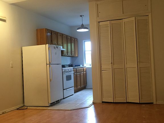 5th image of 30 Siedler St