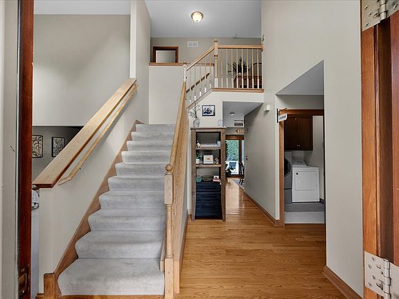 4th image of 236 Isleview Dr
