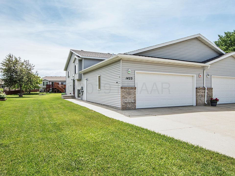 1st image of 1423 Suntree Dr