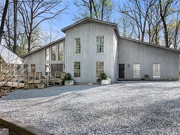 4th image of 3391 Ridgewood Rd NW