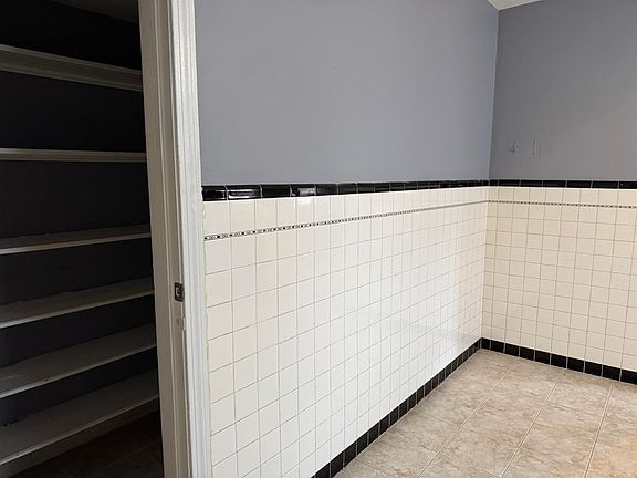 4th image of 78-80 Carmer Ave #3