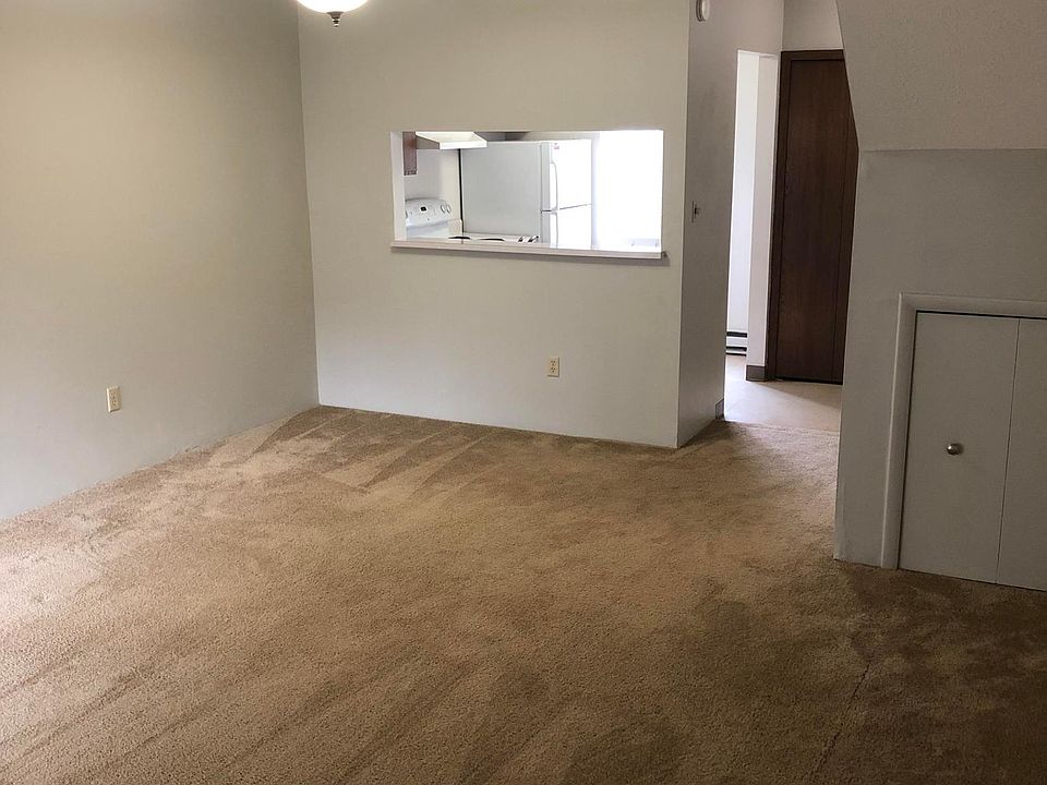 1st image of 2479 2nd St