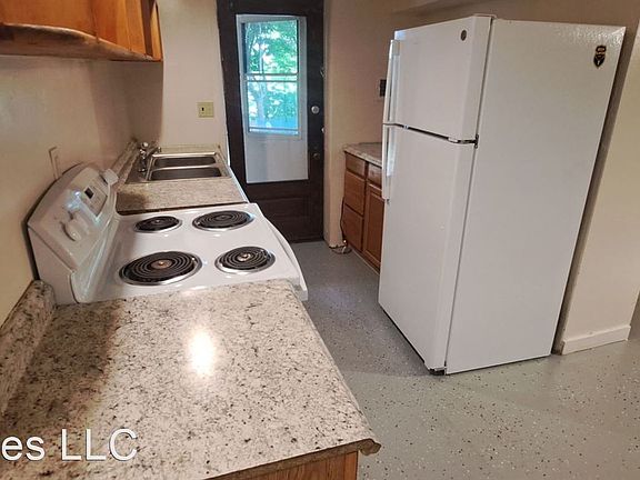 3rd image of 117 Hudson St #11690403