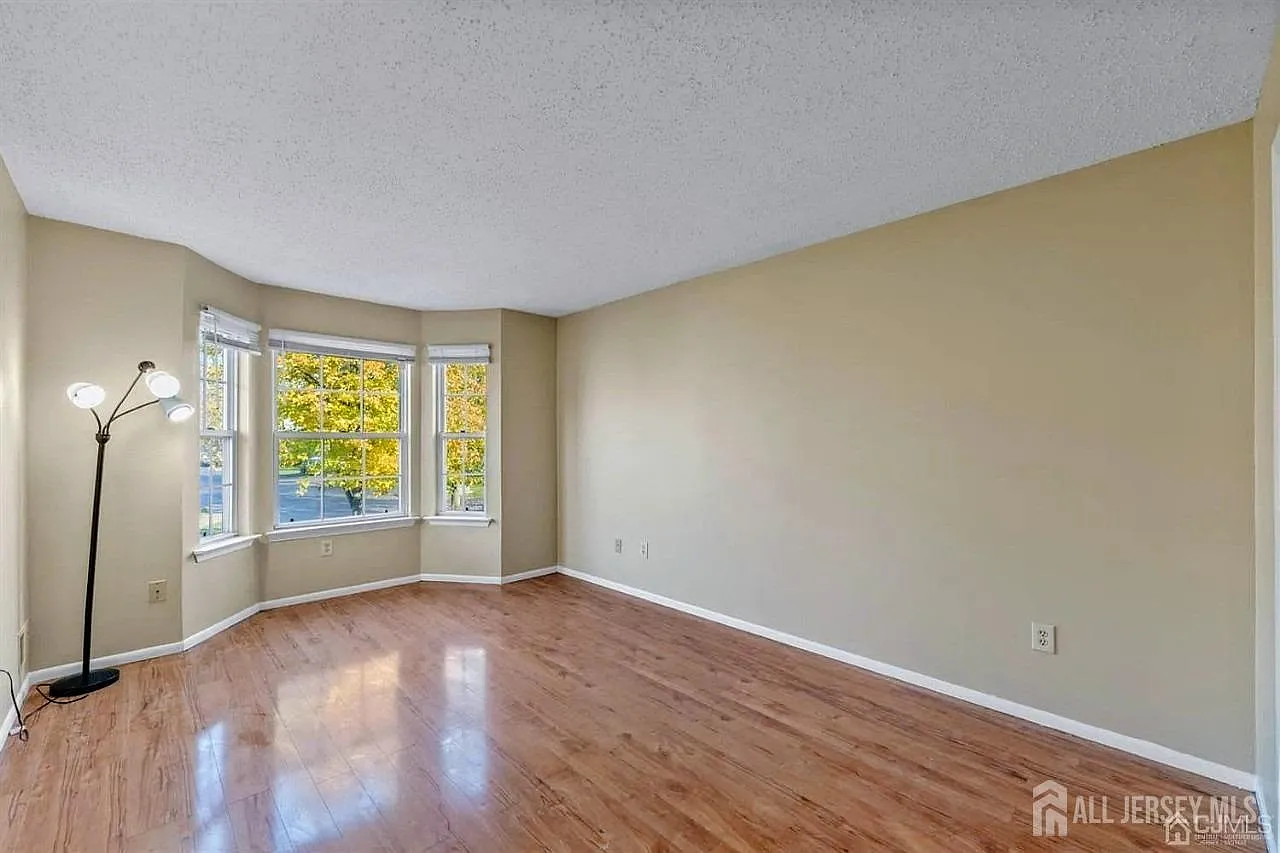 2 bed, 2.5 bath, 1267 sqft, $2,850 — Photo 4