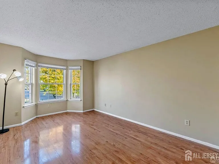 374 Draco Rd — Photo 4