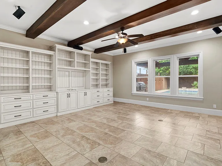 6806 Heron Dr — Photo 9