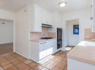 2415 N Hesperian St, Santa Ana, CA 92706