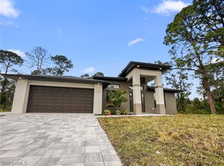 222 Lomax Ave S, Lehigh Acres, FL 33974