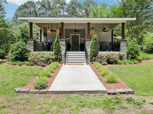 1737 State Highway 109 Hwy N, Troy, NC 27371