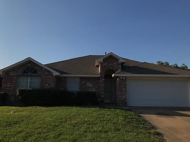1st image of 433 Canary Ln