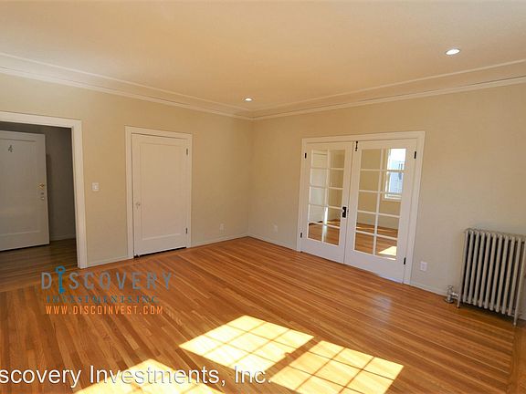 4th image of 579 Beacon St #4
