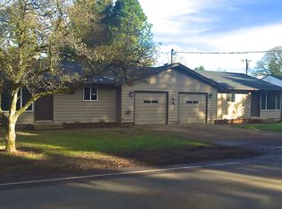 865 Horn Ln, Eugene, OR 97404