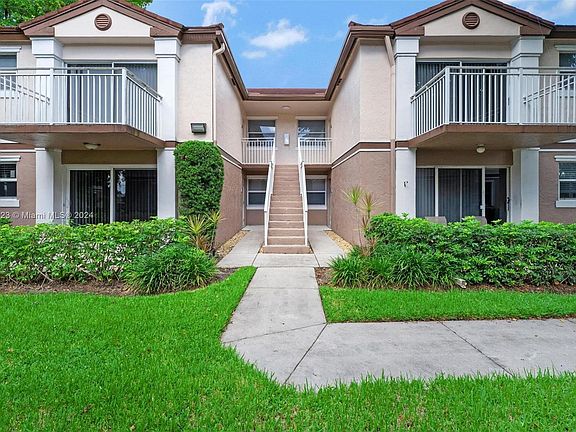 5th image of 11232 SW 12th St APT 103