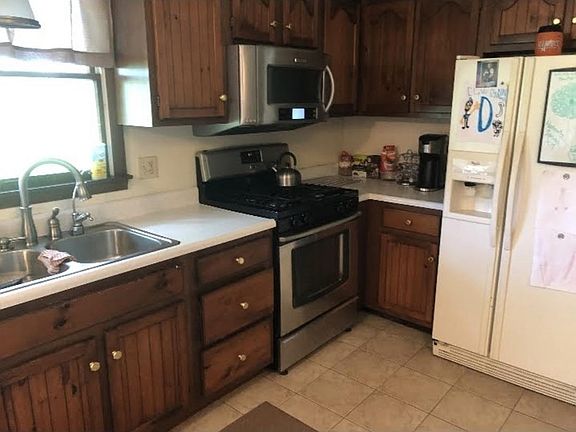 4th image of 480 E 2230th St