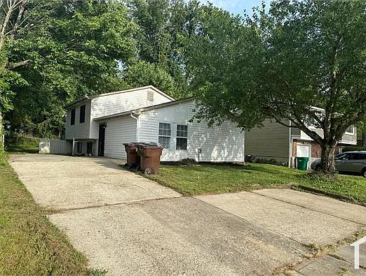 5113 Baywood Dr