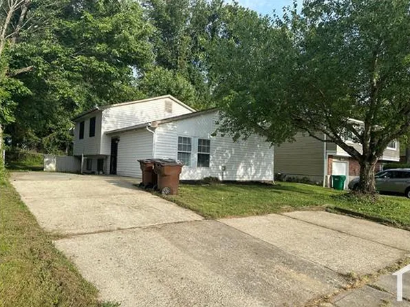 5113 Baywood Dr, Louisville, KY 40241