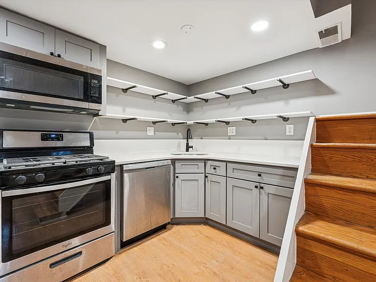 2034 Mount Vernon St #1F — Photo 1