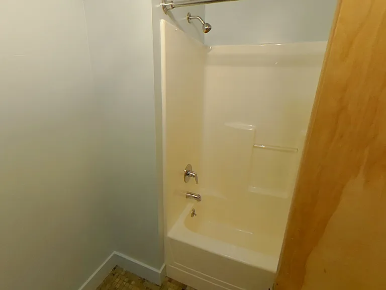1 Westinghouse Plz #C301 — Photo 9