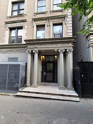 3rd image of 100 W 105th St #C4