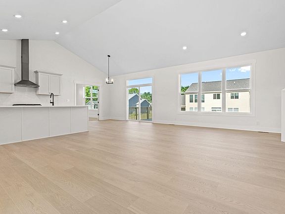 5th image of 659 Waterford Village Dr NW