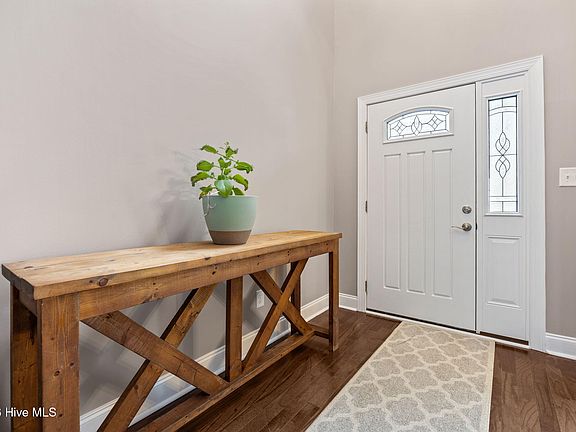 5th image of 180 Dicks Hill Road