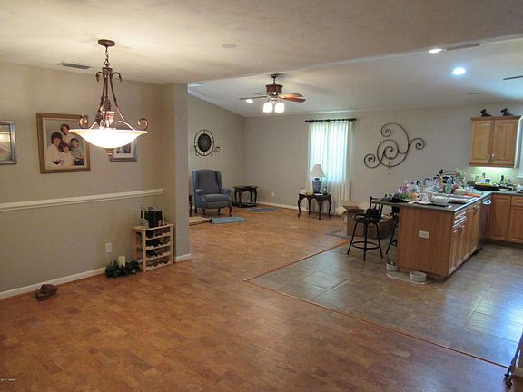 4th image of 737 Flora St