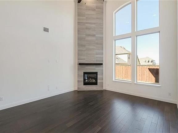 5th image of 313 Village Creek Dr