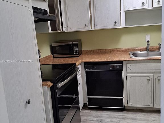 2nd image of 1145 Normandy Dr APT 205
