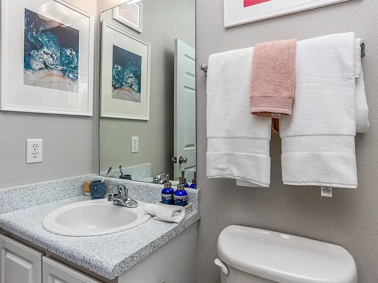 River Pointe Apartments — Photo 45