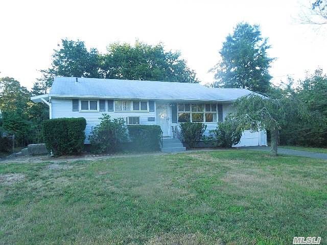1st image of 27 Hileen Dr