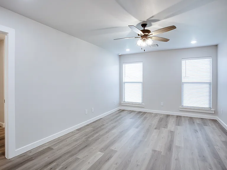 10512 Abbeville Ave — Photo 10