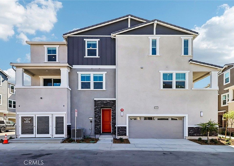 1st image of 601 Lotus Dr