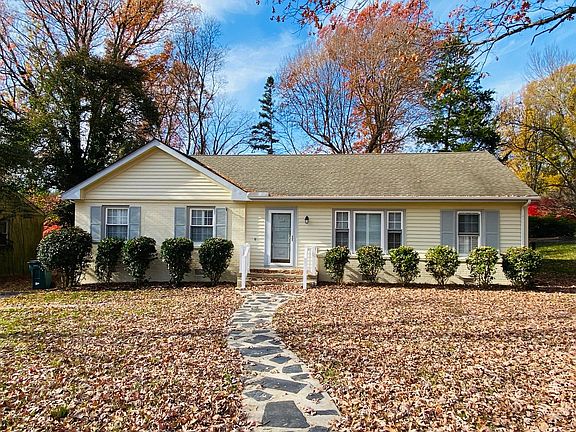 2nd image of 506 Cedarbrooke Ln