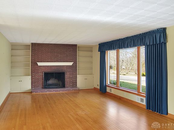 2nd image of 5380 Cynthia Ln