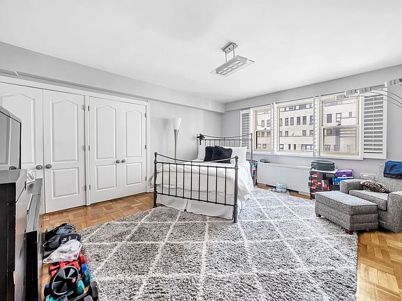 4th image of 345 E 56th St APT 19D