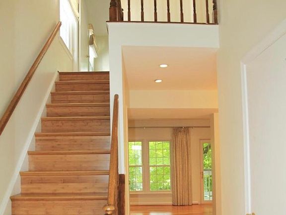 2nd image of 2907A S Woodstock St #1