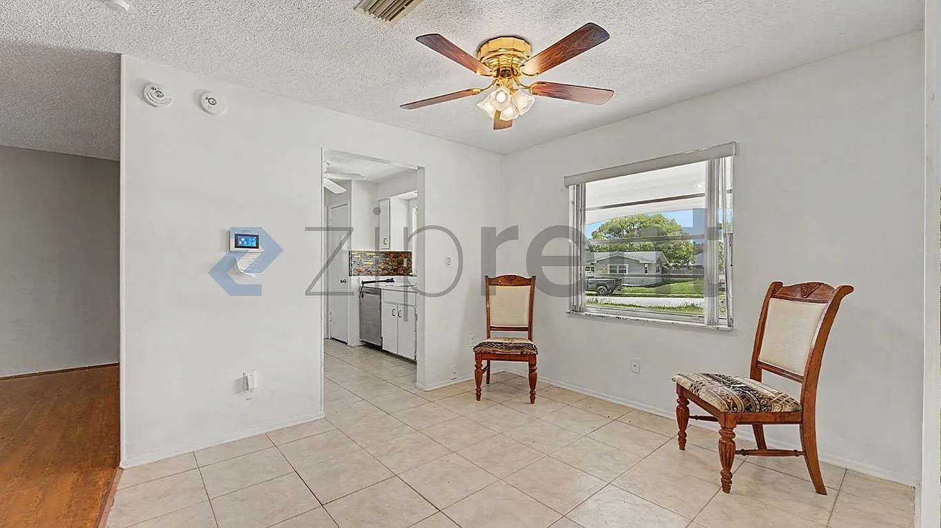 2 bed, 1128 sqft, $1,750 — Photo 4