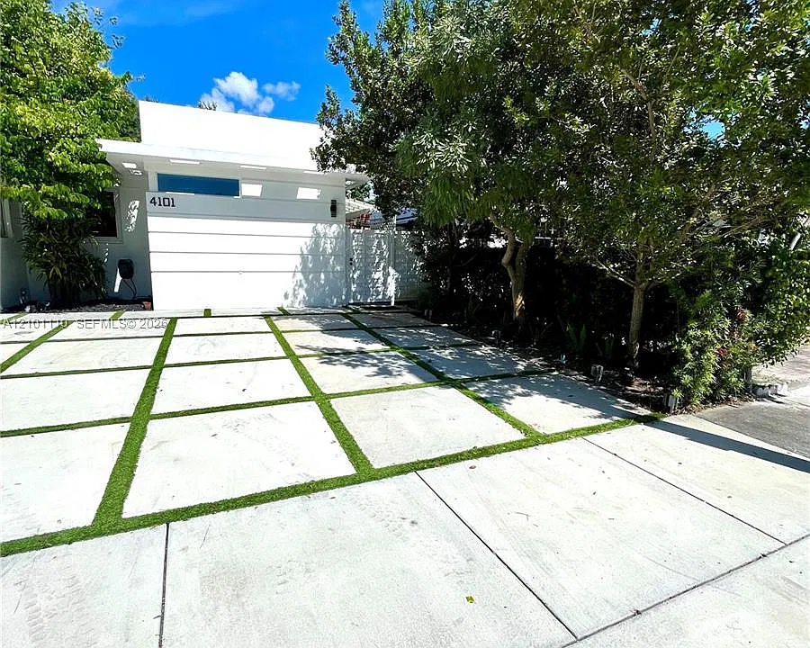 4101 NW 5th St