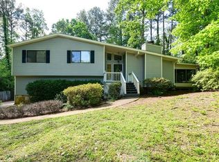 406 Saint Albans Ct SW, Mableton, GA 30126