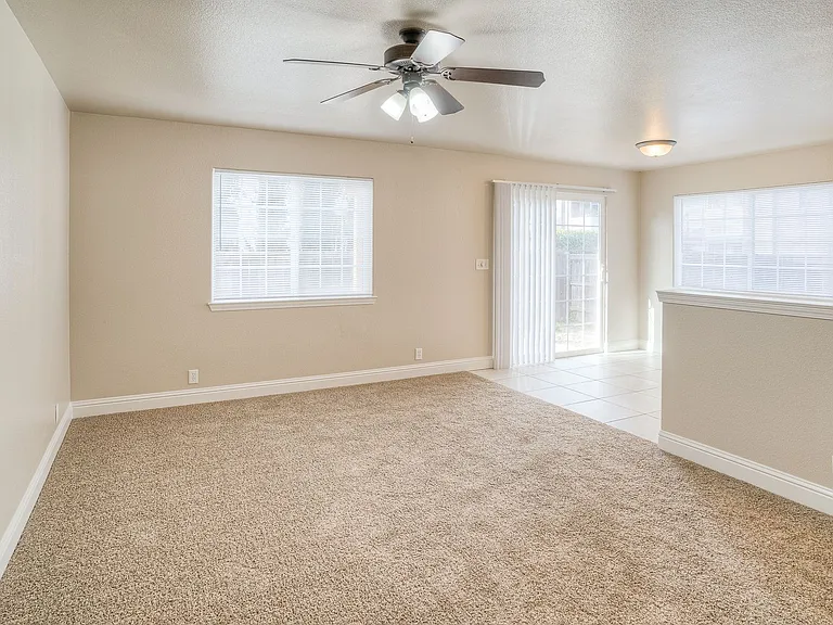 960 Myrtle Ave — Photo 3