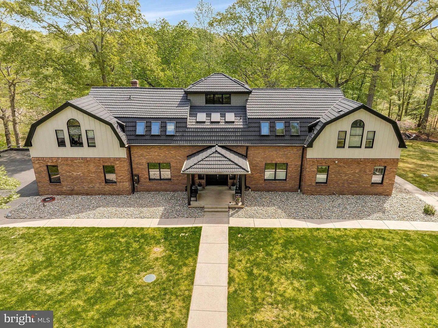 7785 Swan Ln photo 1