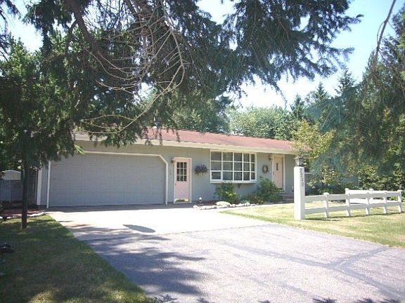 3rd image of 2230 Lovewood Dr