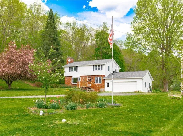 N6788 750th St, Beldenville, WI 54003