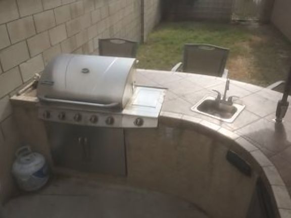 5th image of 17044 Cambria Ave
