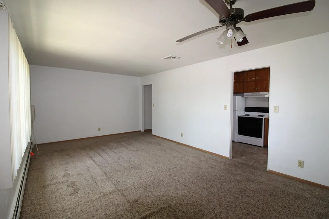 2 bed, $850 — Photo 3