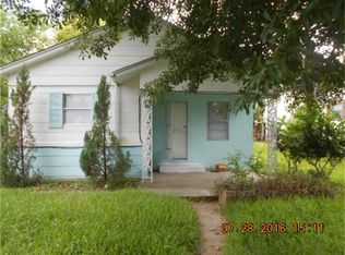 613 Harding St, Baytown, TX 77520